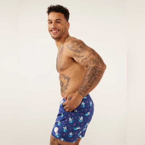 Chubbies ‘Triton of the Seas” Swim Trunks. 5.5” inseam. NWT! - Picture 4 of 9